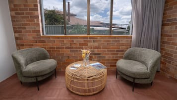One Bedroom Apartment | 1 bedroom, individually decorated, individually furnished, desk