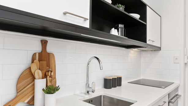 Private kitchen - Hobson Street 1 Bedroom by Urban Butler - by Urban Butler (Auckland)
