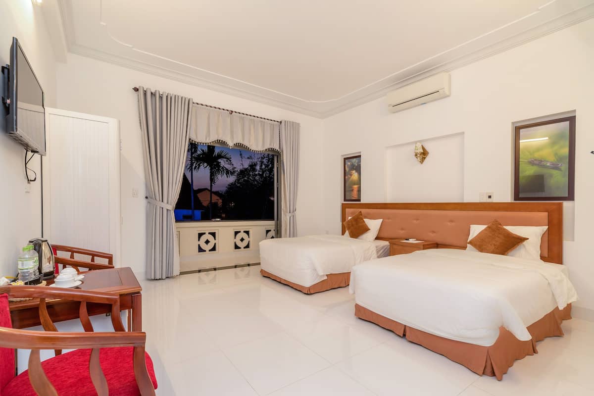 Standard Twin Room, 1 Bedroom, Balcony, Pool View