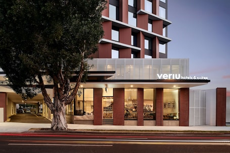 Exterior. Veriu Green Square