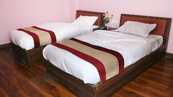 Deluxe Double Room | Soundproofing, free WiFi, bed sheets