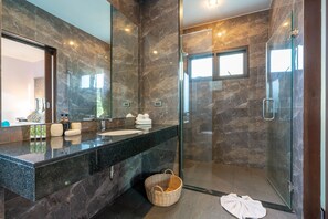 Bathroom - Jewels Villas Phuket (Si Sunthon)