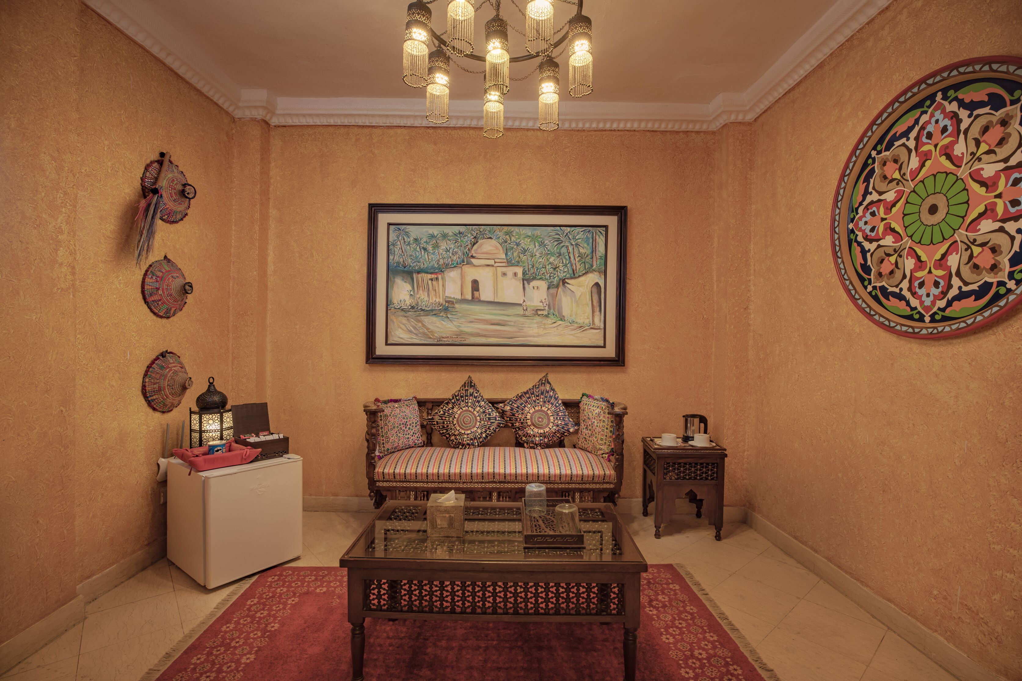 deluxe suite | living area | 40-inch flat-screen tv with satellite channels, tv