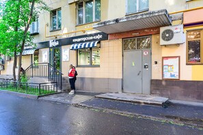 Property entrance - Domumetro na Chernyakhovskogo (Moscow)