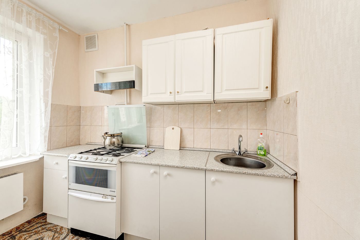 Apartment | Eigene Küche | Großer Kühlschrank, Mikrowelle, Ofen, Herdplatte