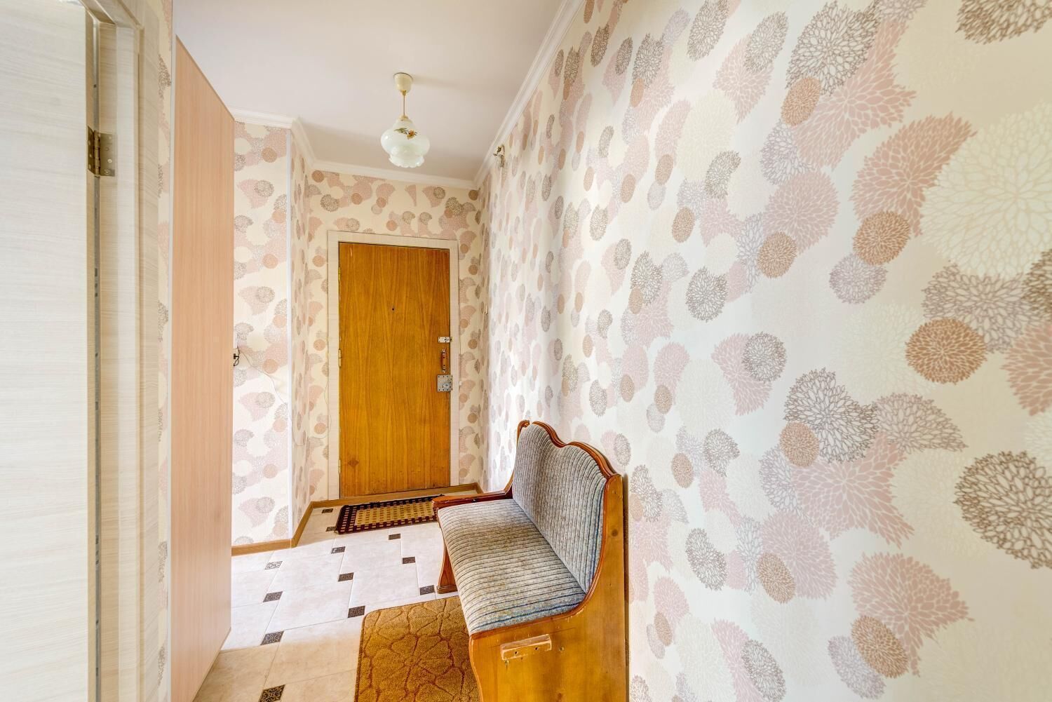 Bügeleisen/Bügelbrett, kostenloses WLAN, Bettwäsche