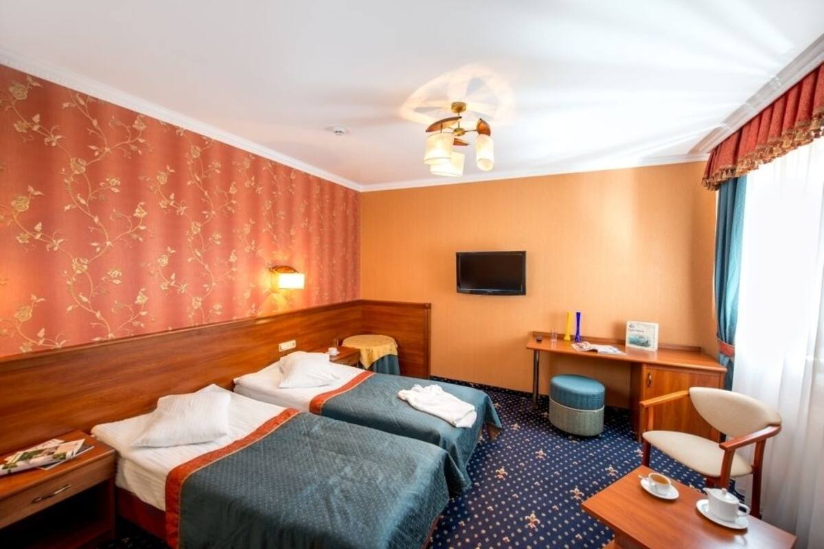 Quarto duplo standard | Frigobar, cofres nos quartos, cortinas blackout, quartos à prova de som