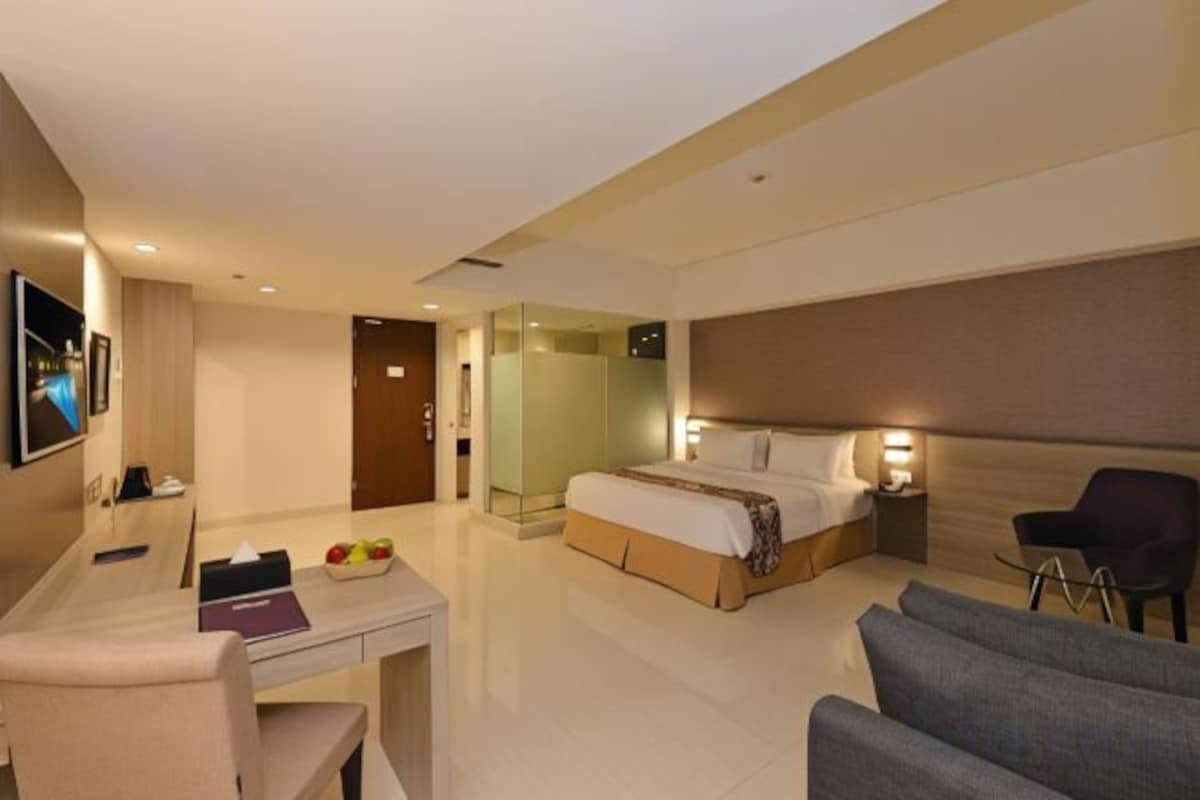 Minibar, bureau, chambres insonorisées, lits pliants/supplémentaires