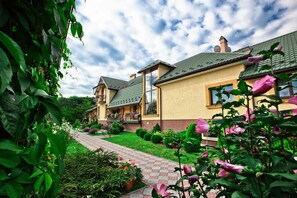 Front of property - Pansionat Bogema (Truskavets)