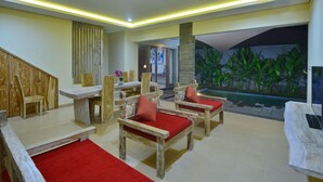 Living area - Krisandi House Jimbaran (Kedonganan)