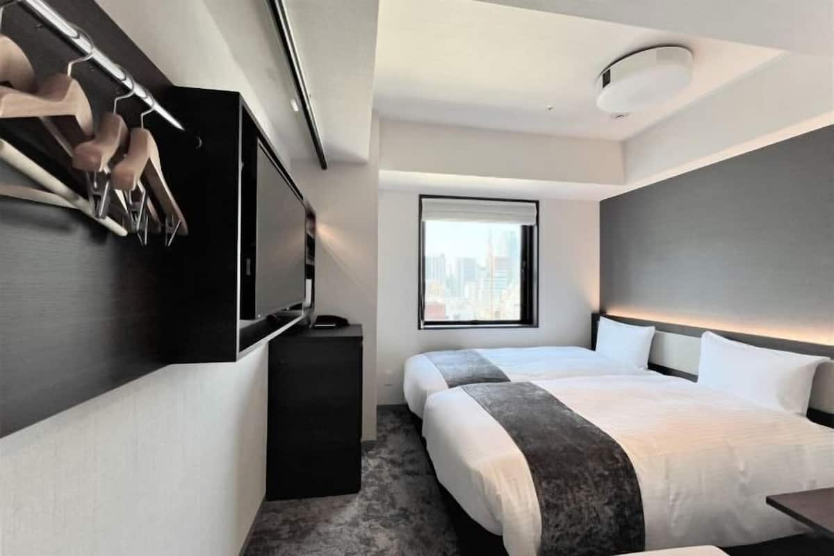 Hypo-allergenic bedding, down duvets, in-room safe, blackout curtains