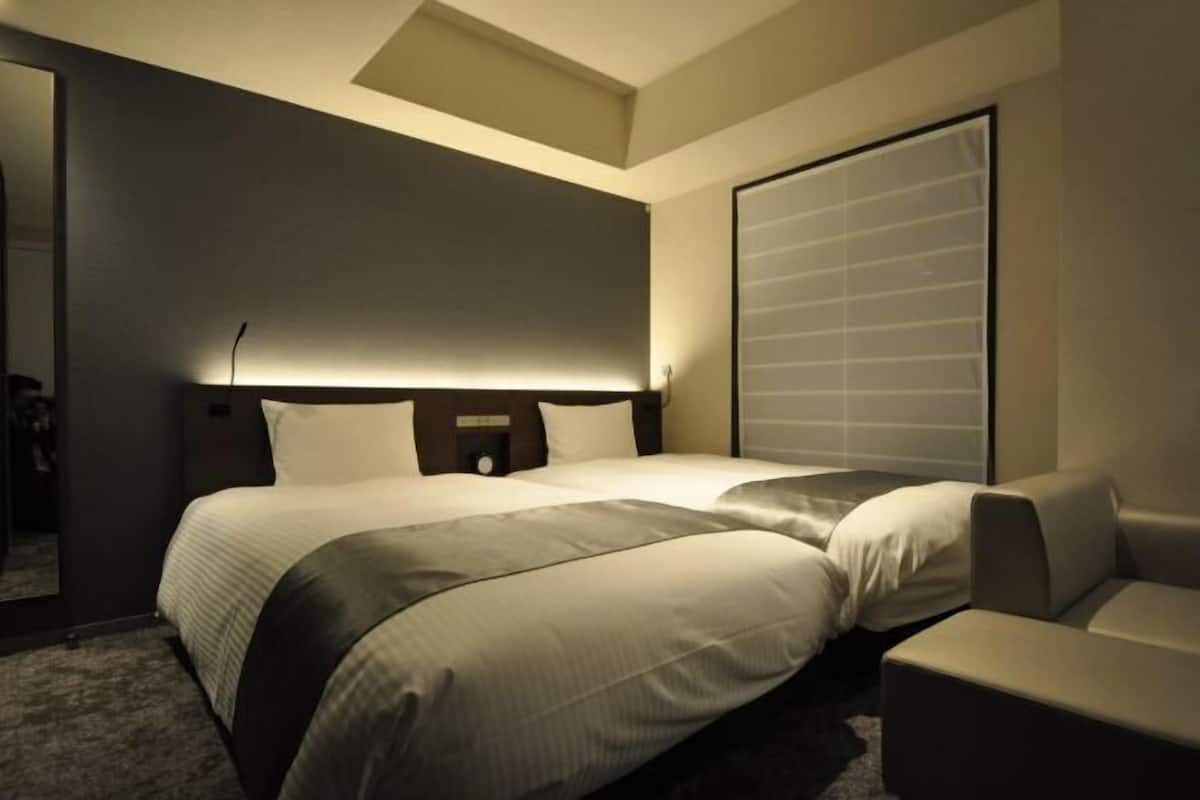 Hypo-allergenic bedding, down duvets, in-room safe, blackout curtains