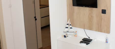 Studio | Fer et planche Ă repasser, accĂšs au Wi-Fi (inclus), literie fournie