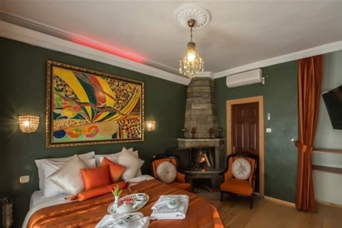 Deluxe Oda Jakuzi ve Somineli | 3 bedrooms, free WiFi, bed sheets