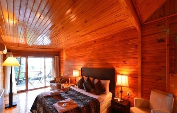 Bungalow estándar | 3 habitaciones, wifi gratis y ropa de cama