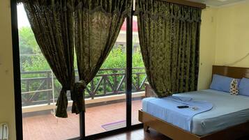 Standard Room | Bed sheets