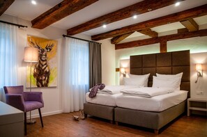 Hypo-allergenic bedding, individually decorated, individually furnished - Schuberth's am Schloss (Buttenheim)