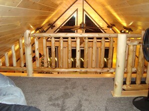 Deluxe Chalet, Multiple Beds, Non Smoking, Hot Tub (Carini Cavern) | 4 bedrooms, free WiFi, bed sheets