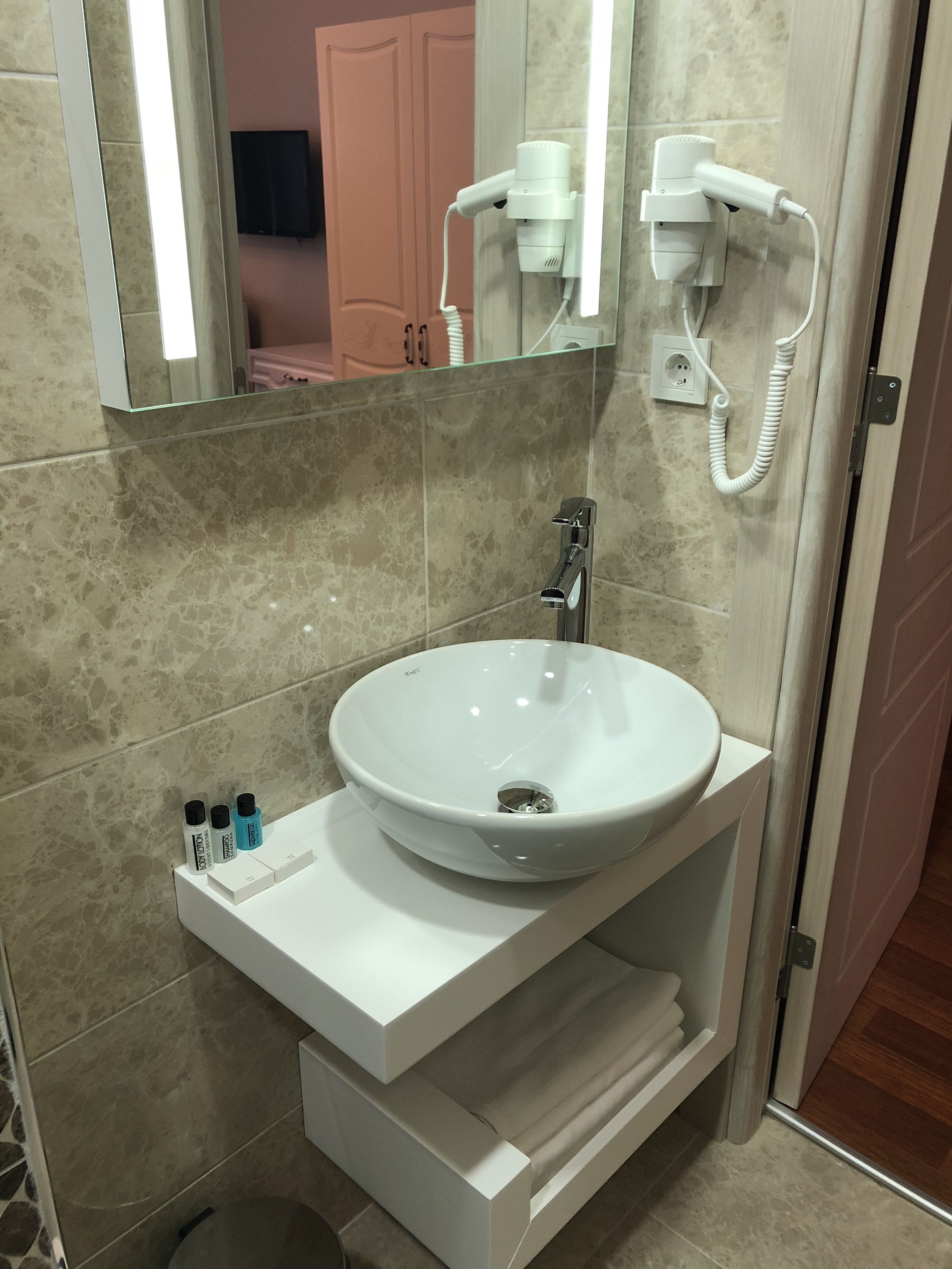 Foto - The Void Hotel