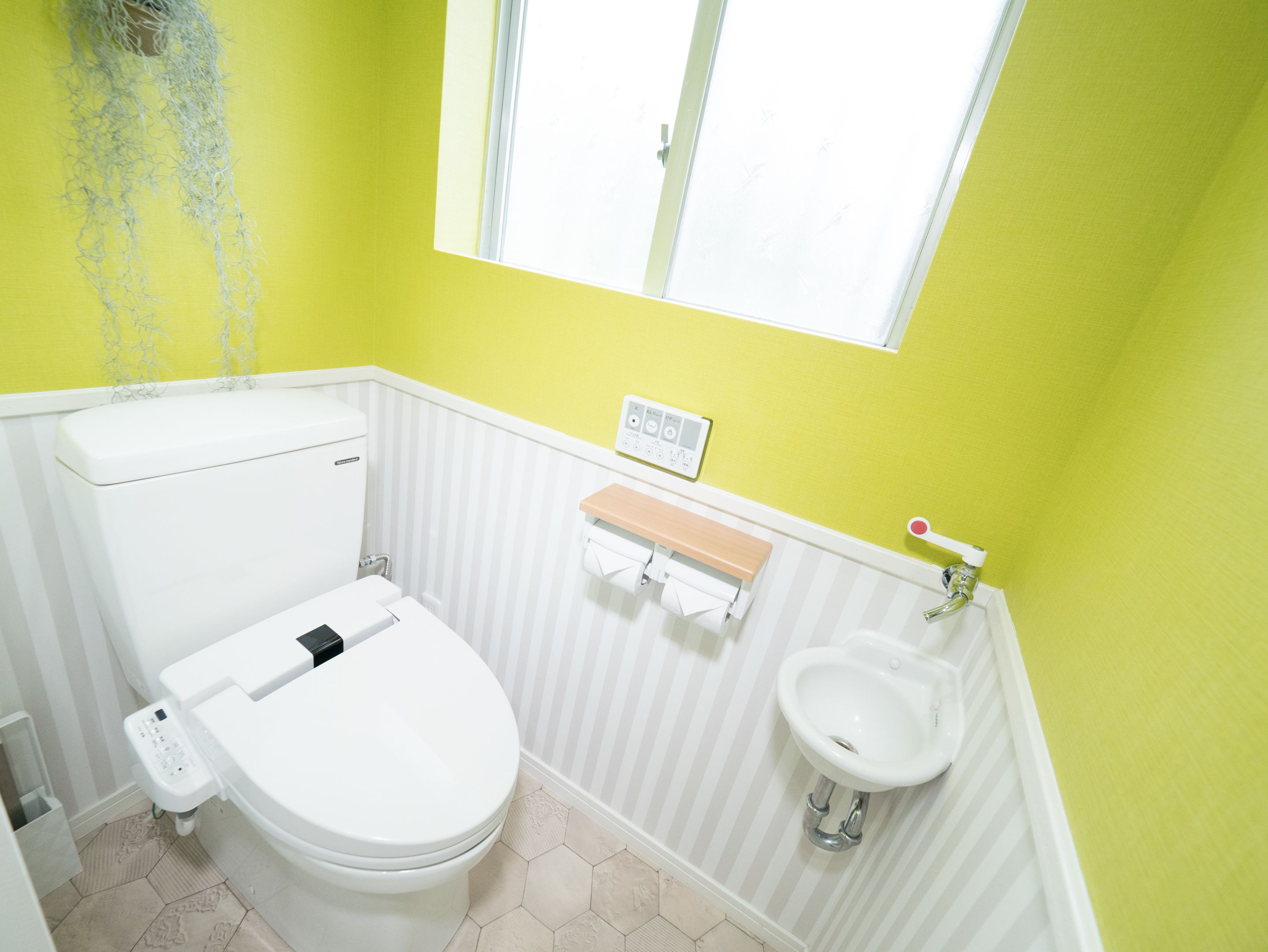 Basic Villa, Non Smoking | Bathroom | Shower, rainfall showerhead, free toiletries, hair dryer