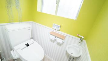 Basic Villa, Non Smoking | Bathroom