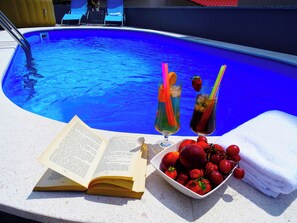 Outdoor pool, pool loungers