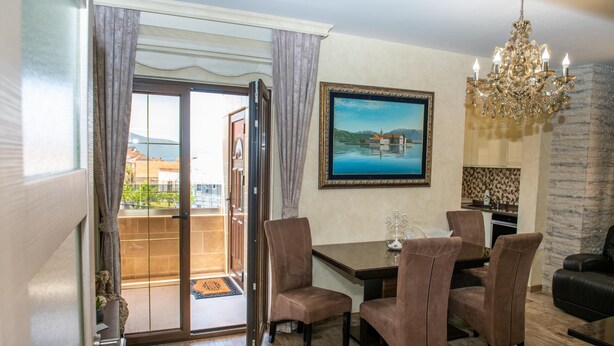 Unclassified image, 1 of 84, button - Apartments R. (Tivat)