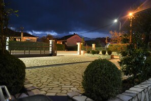 Property entrance - Apartments R. (Tivat)