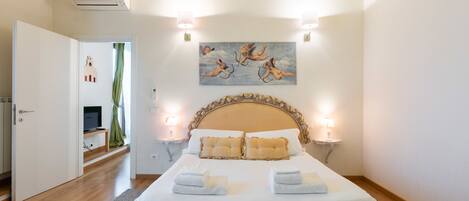 디자인 아파트, 침실 1개 (Donatello) | 각각 다른 스타일의 인테리어, 각각 다르게 가구 비치, 노트북 작업 공간, 다리미/다리미판