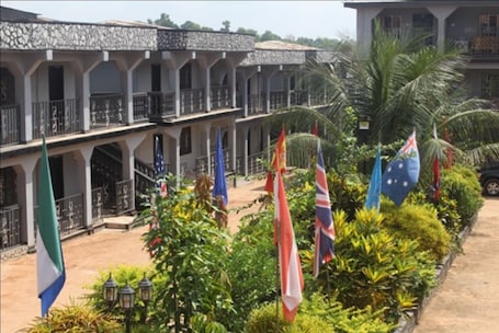 Front of property. Dohas Hotel and Restaurant