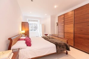 2 bedrooms - Beautiful West End Flat With A Private Garden (Edinburgh)