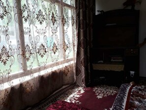 Free rollaway beds, free WiFi - K2 Tourisim Guest House (Skardu)