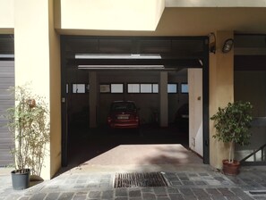 Free self parking