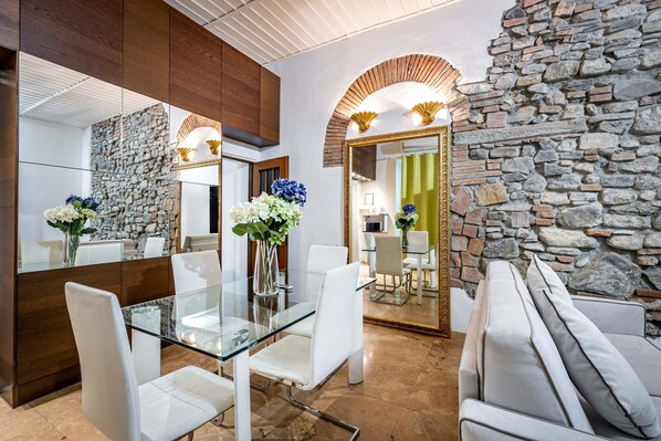 Apartment, 1 Bedroom, Non Smoking | Dining room - Flospirit - Casa Ersilia (Florence)