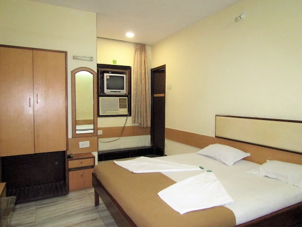 Standard Room | Rollaway beds, free WiFi