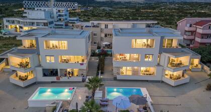 Apartments & Rooms Danivan Pool Villas
