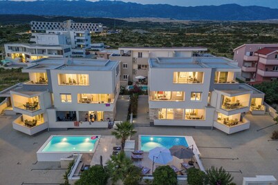 达尼凡游泳池别墅公寓及客房