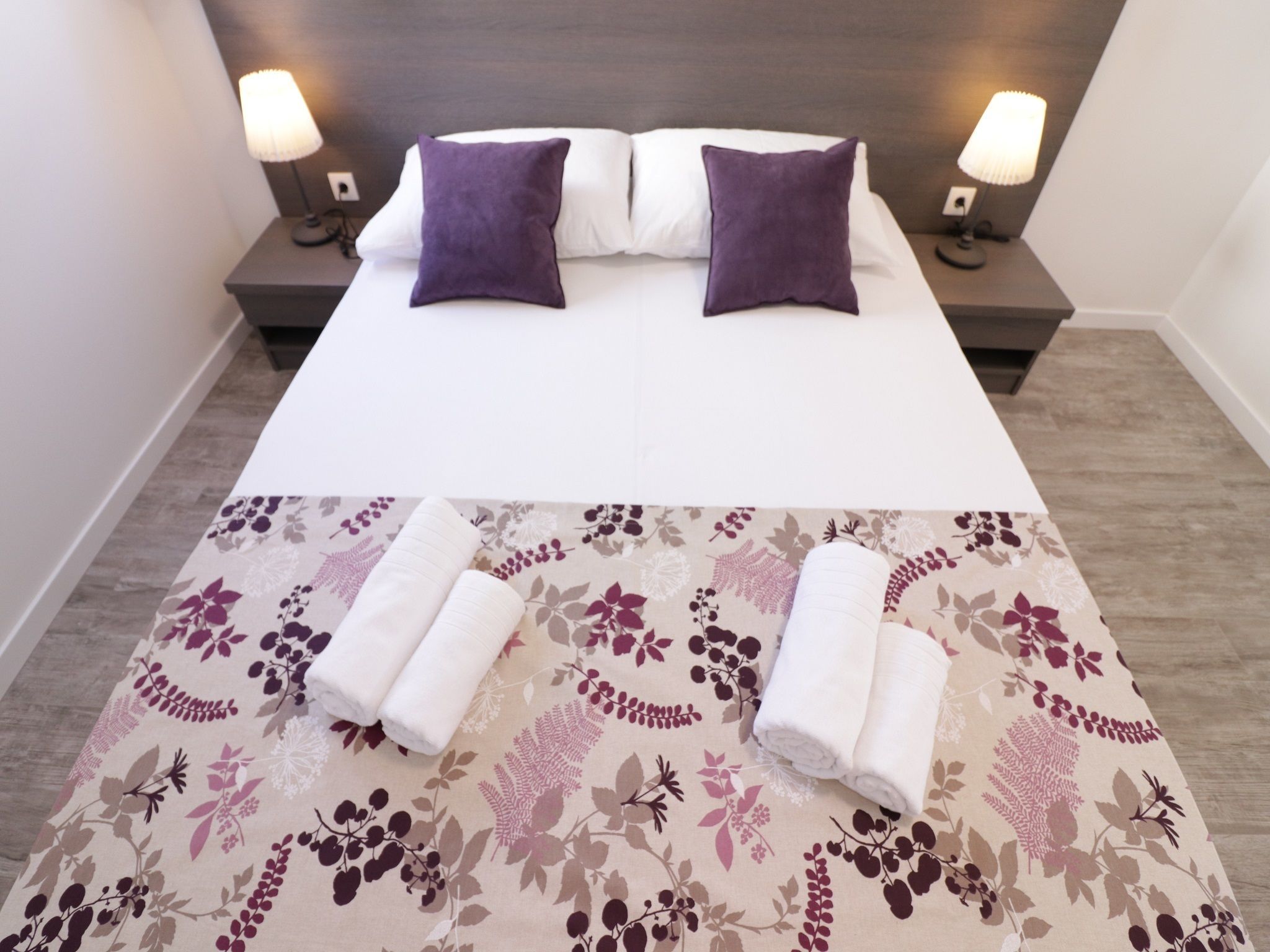 Free WiFi, bed sheets