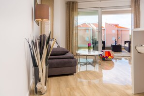 Living room - Apartments & Rooms Danivan Pool Villas (Novalja)