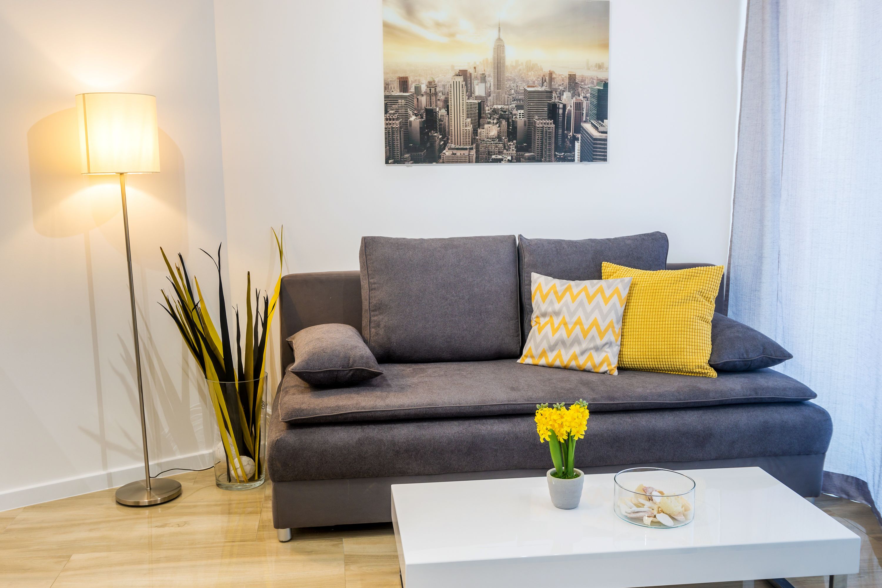 Comfort-Apartment, 2 Schlafzimmer, Nichtraucher, Poolzugang | Wohnzimmer | 45-Zoll-Flachbildfernseher mit Kabelempfang, Fernseher