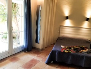 Estudio superior (6) | 1 habitación, ropa de cama de alta calidad y camas con efecto memoria