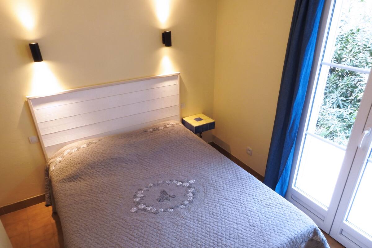 Superior appartement (1) | 1 slaapkamer, luxe beddengoed, bedden met traagschuimmatrassen