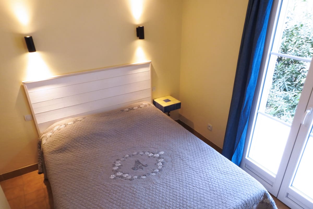 Superior Apartment (1) | 1 bedroom, premium bedding, memory foam beds, in-room safe