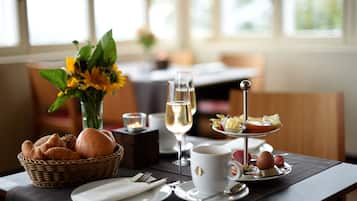 Tägliches inbegriffenes Frühstücksbuffet