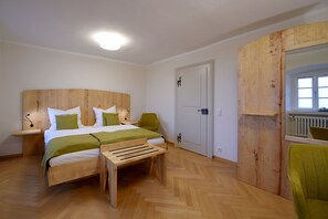 Individually furnished, desk, laptop workspace, blackout curtains