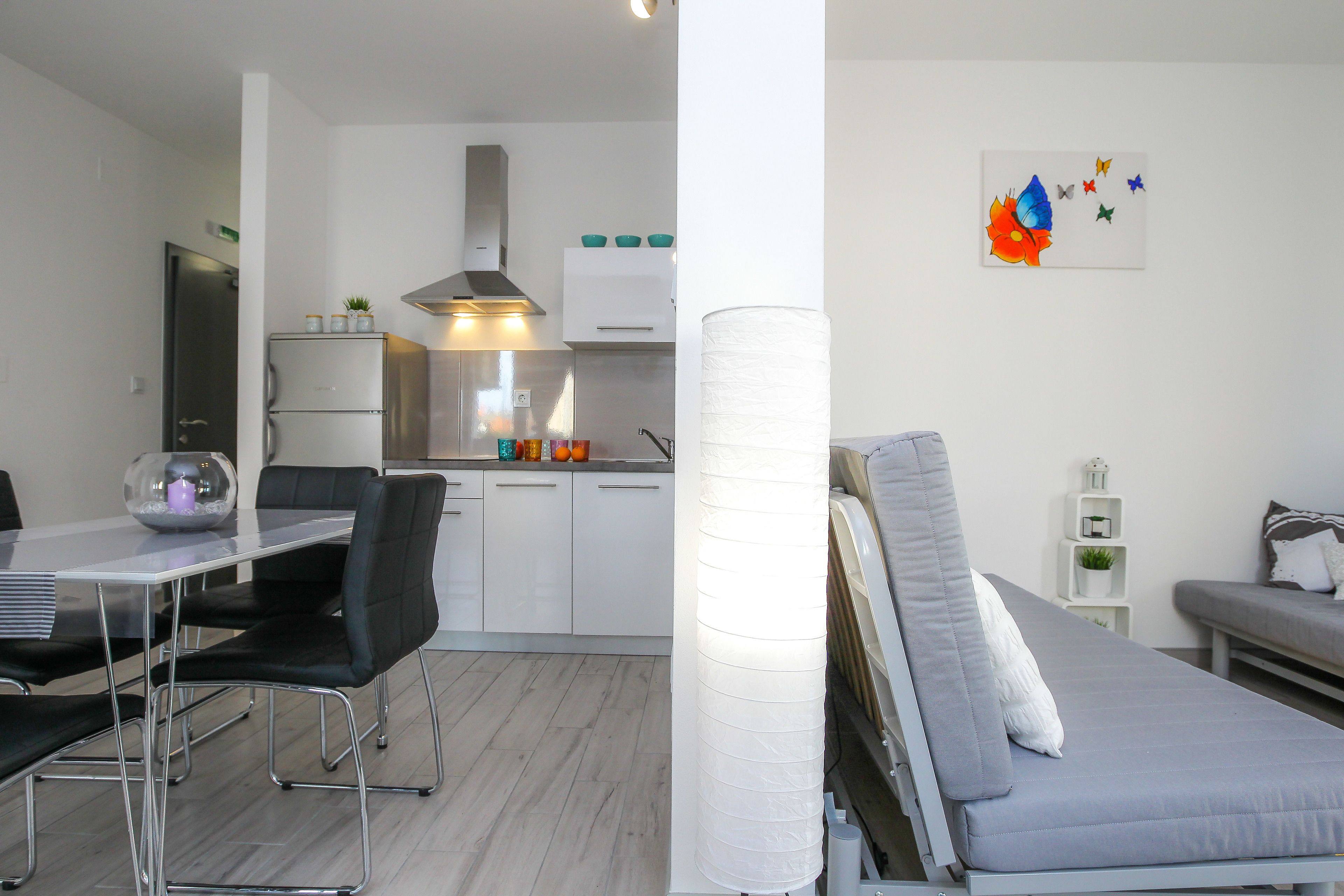Deluxe appartement, 1 slaapkamer, terras (A3) | Woonruimte | Flatscreentelevisie