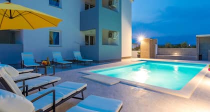Pool Apartments Privilege