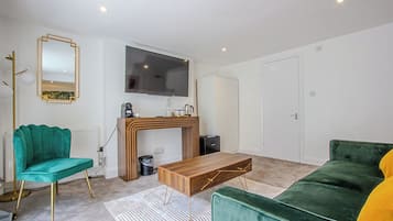 Luxury Studio Suite | Individually furnished, free WiFi, bed sheets