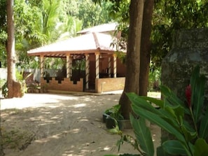 BBQ/picnic area - Regina Holiday Home (Thissamaharama)