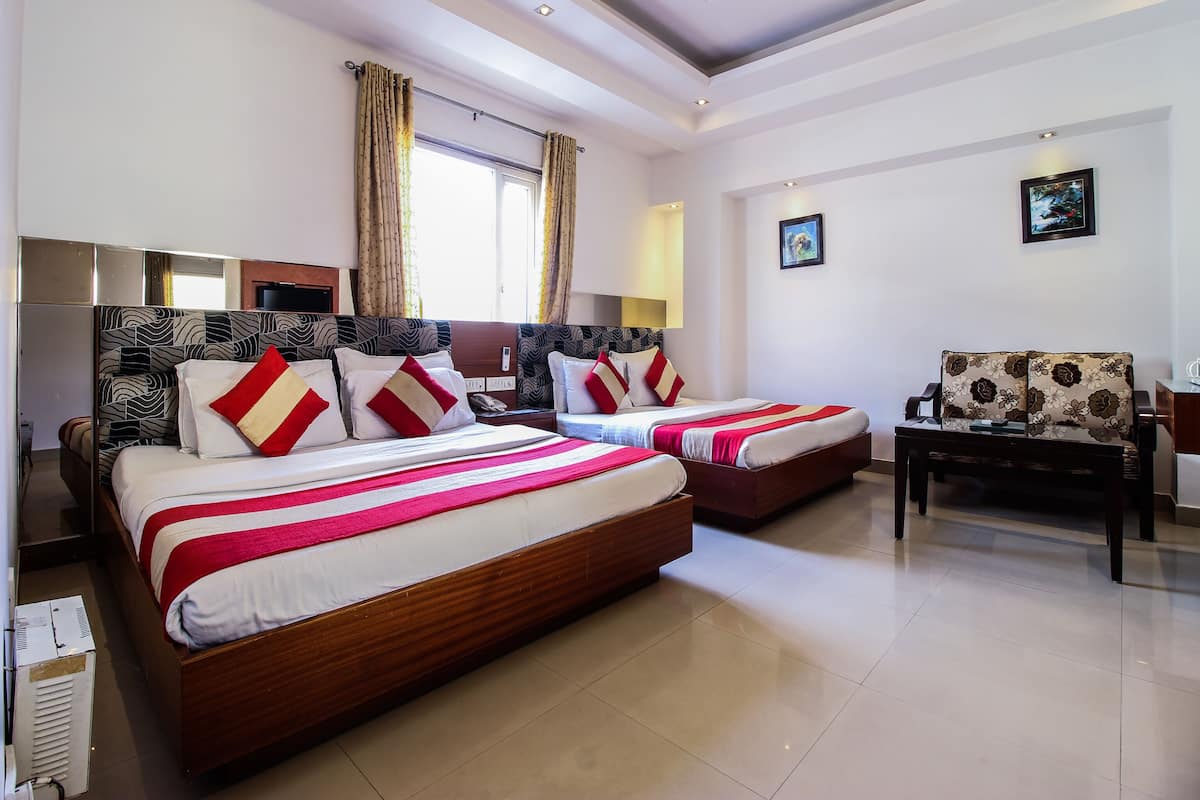 Deluxe Double or Twin Room, 1 King Bed | Free WiFi